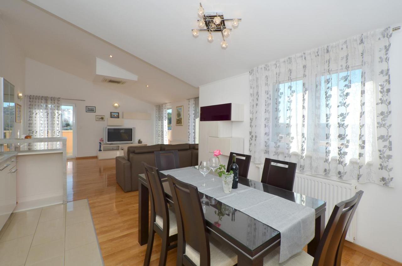 Apartmani Adela Solin Exterior foto