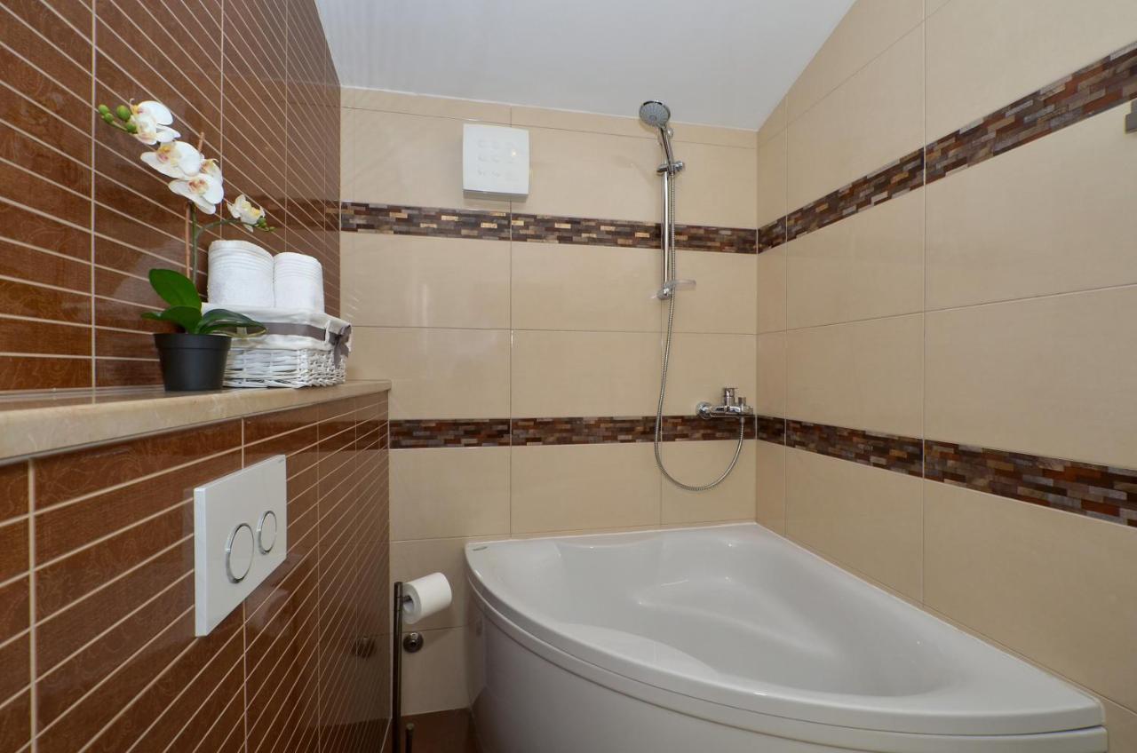 Apartmani Adela Solin Exterior foto